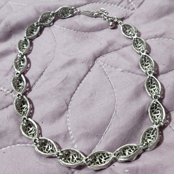 RARE Vintage Crown Trifari Silver Tone Filigree Choker Necklace - Picture 3 of 4